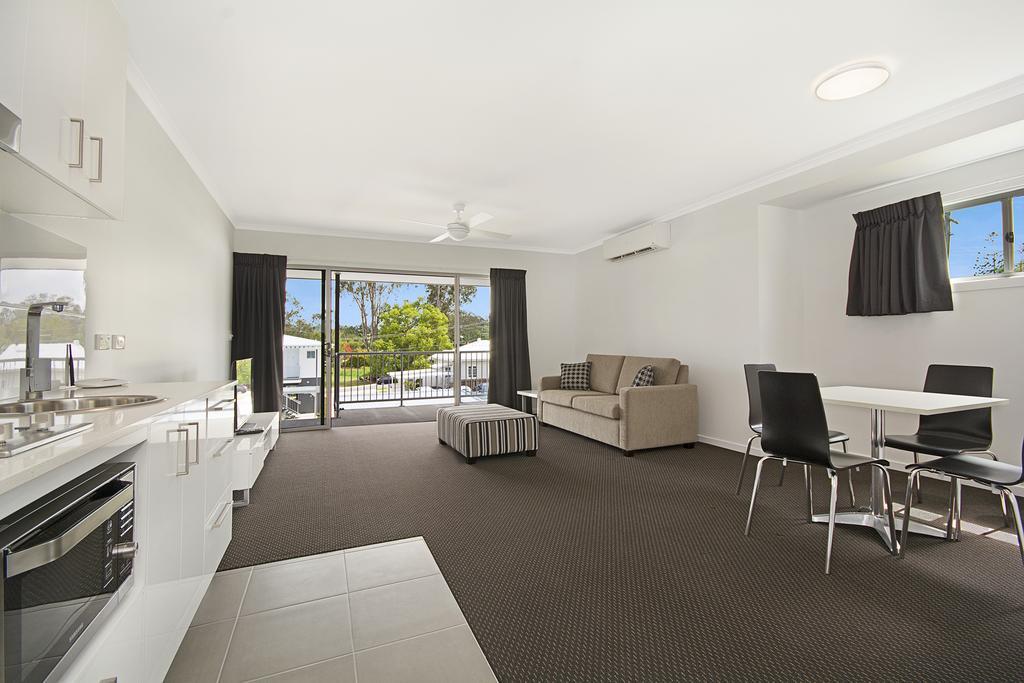 Cooroy Luxury Motel Apartments Ruang foto
